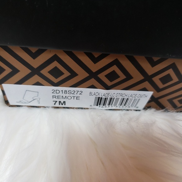 NEW Charles by Charles David heels - Picture 5 of 8